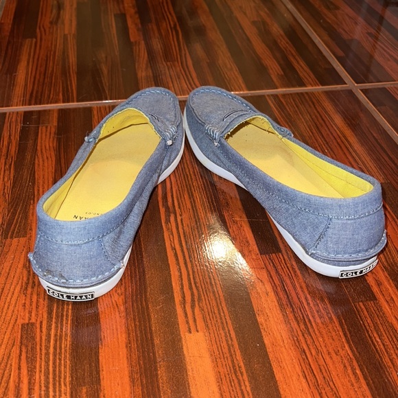 Womens Cole Haans - Picture 2 of 6